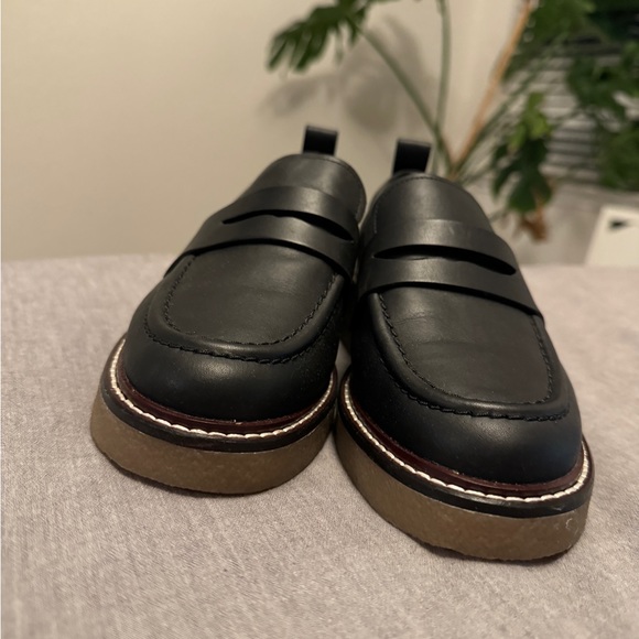 NEW EVERLANE BLACK GUM SOLE PENNY LOAFER 6.5 - Picture 3 of 6
